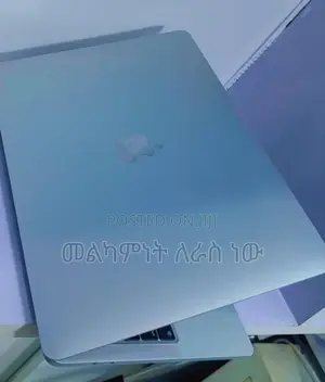 New Laptop Apple MacBook Pro 2022 M2 8GB Apple M2 SSD 512GB