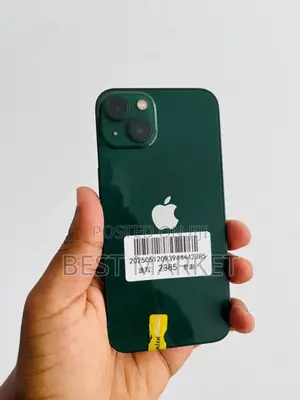 Photo - New Apple iPhone 13 128 GB Green