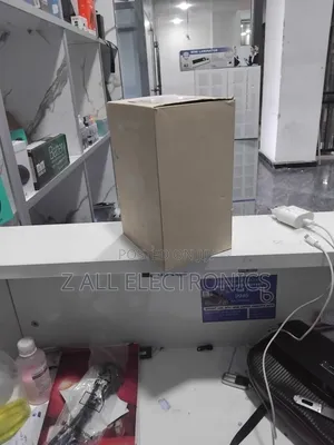 Photo - Ultra Hd Projecter