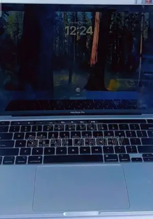 New Laptop Apple MacBook Pro 2022 M2 8GB Apple M2 SSD 512GB