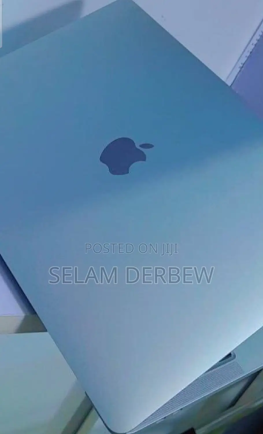 New Laptop Apple MacBook Pro 2022 M2 8GB Apple M2 SSD 512GB