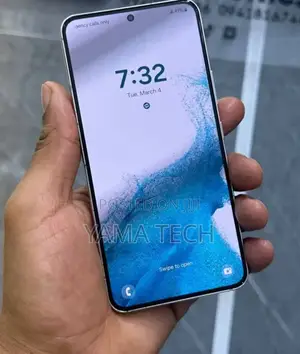 Photo - New Samsung Galaxy S22 5G 128 GB Silver