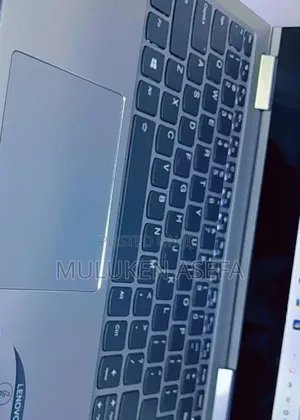 New Lenovo ThinkPad Yoga 370 8GB Intel Core I5 SSHD (Hybrid) 256GB