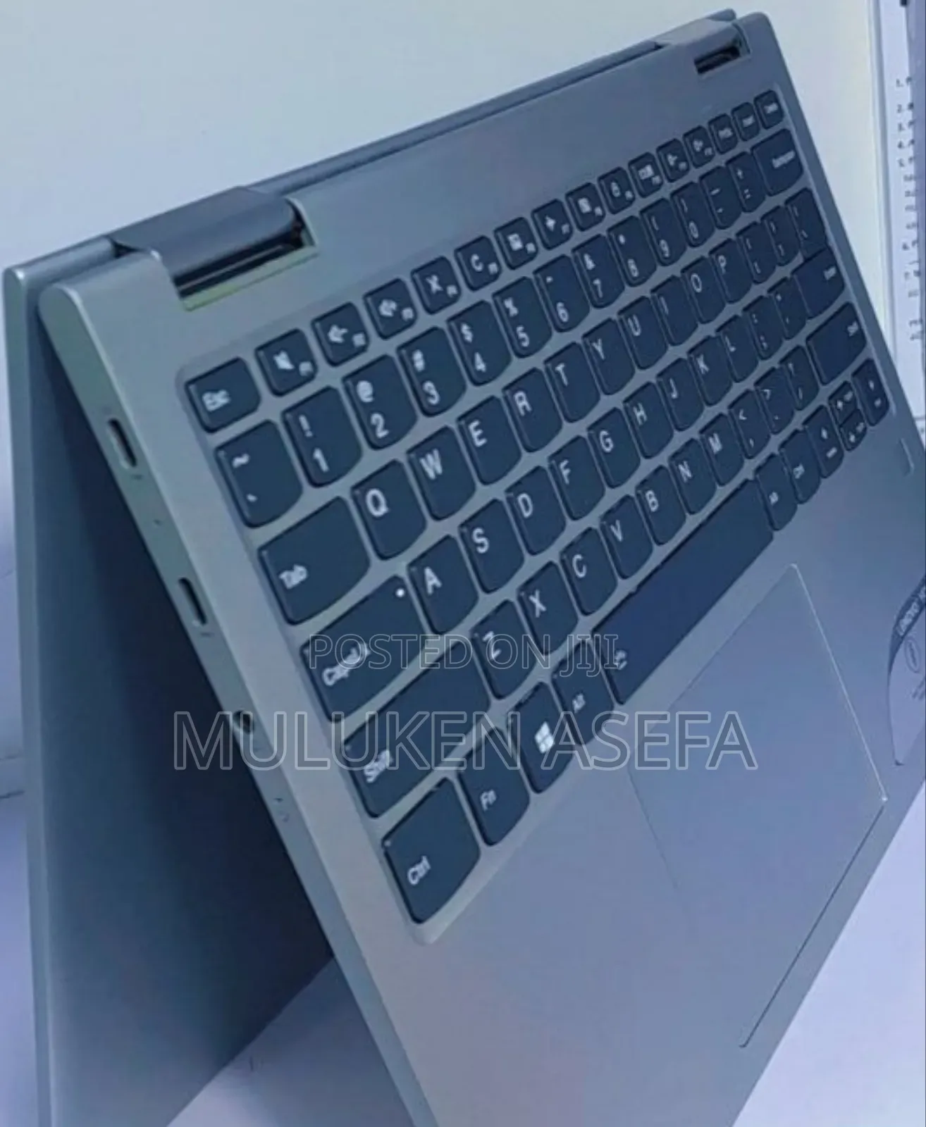 New Lenovo ThinkPad Yoga 370 8GB Intel Core I5 SSHD (Hybrid) 256GB