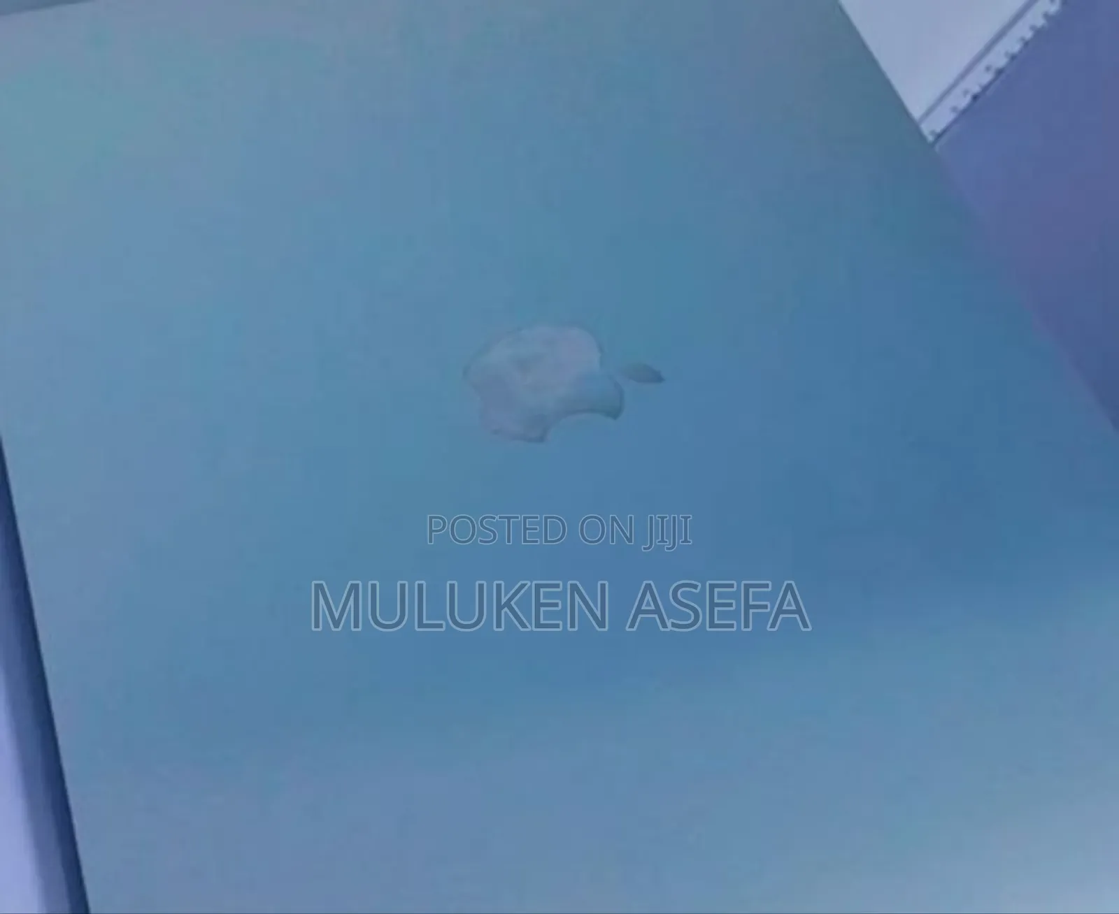 New Laptop Apple MacBook Pro M1 8GB Apple M2 SSD 512GB