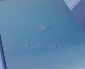 New Laptop Apple MacBook Pro M1 8GB Apple M2 SSD 512GB