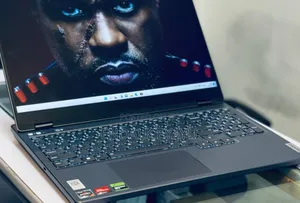 New Laptop Lenovo 16GB AMD Ryzen 7 SSD 1T
