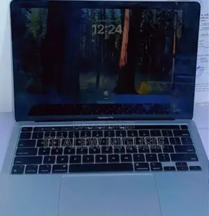 New Laptop Apple MacBook Pro 2022 M2 8GB Apple M2 SSD 512GB