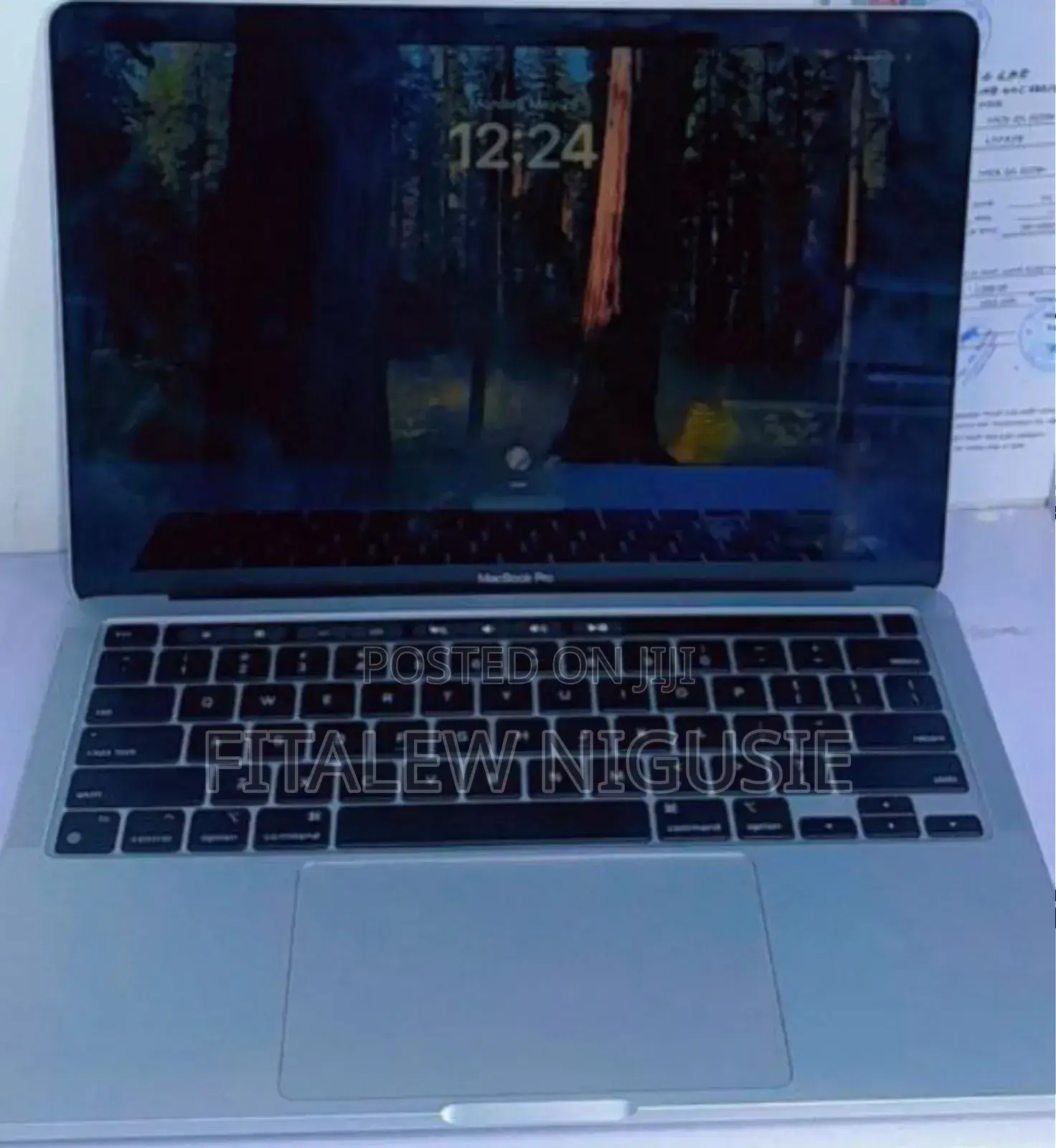New Laptop Apple MacBook Pro 2022 M2 8GB Apple M2 SSD 512GB