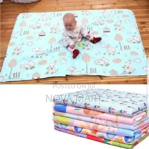 Photo - Waterproof Baby Urine Mat Cover