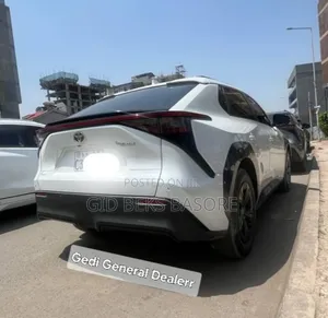 Toyota bZ4X 2023 White