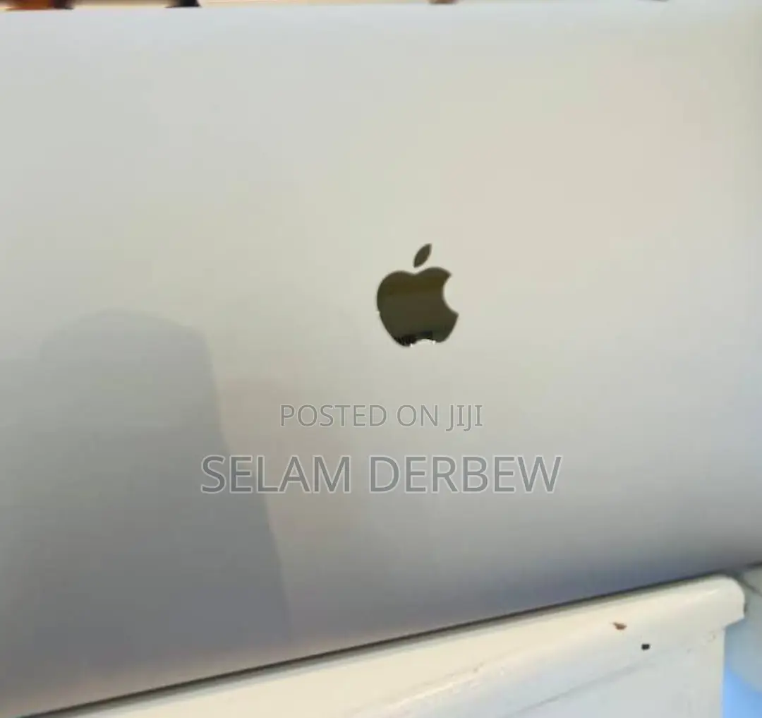 New Laptop Apple MacBook Pro 2018 32GB Intel Core I9 SSD 512GB