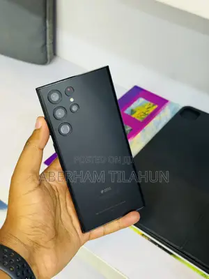 Photo - Samsung Galaxy S22 Ultra 256 GB Black