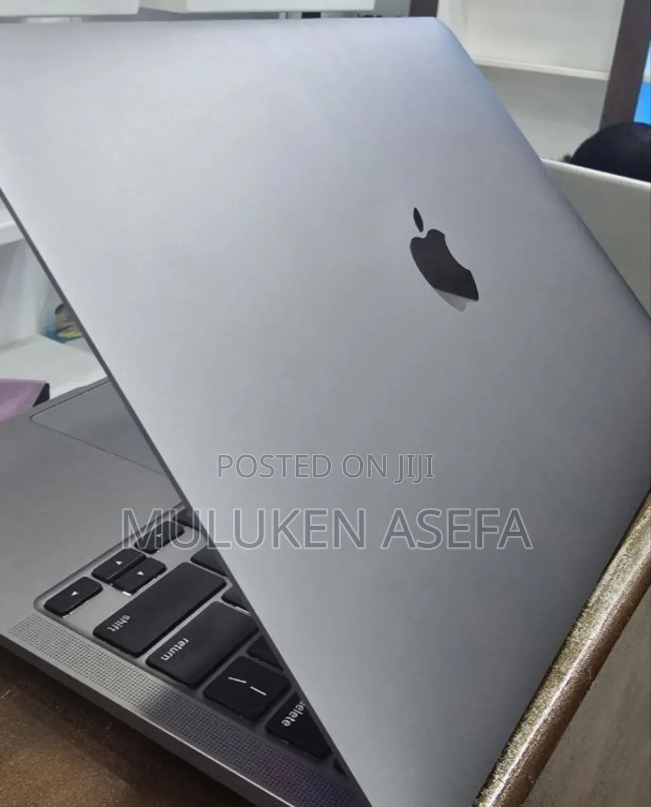 New Laptop Apple MacBook Air 2020 8GB Intel Core I7 SSD 256GB