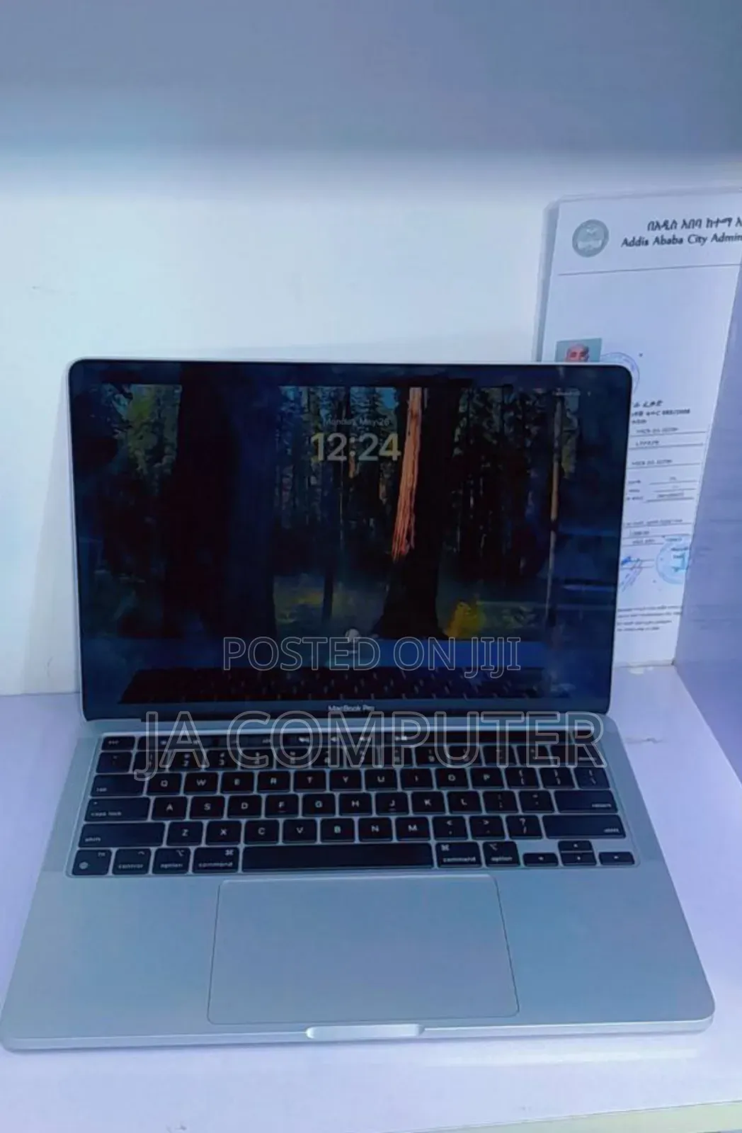 New Laptop Apple MacBook Pro 2022 M2 8GB Apple M2 SSD 512GB