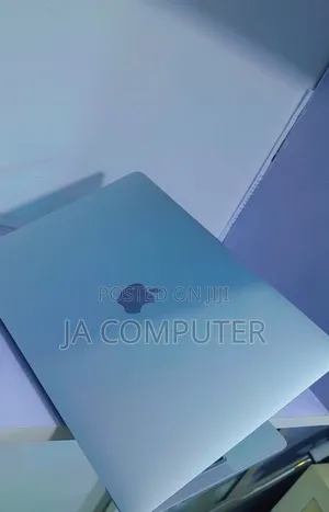 New Laptop Apple MacBook Pro 2022 M2 8GB Apple M2 SSD 512GB