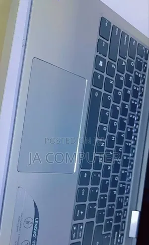 New Laptop Lenovo Yoga 730 8GB Intel Core I5 SSD 256GB