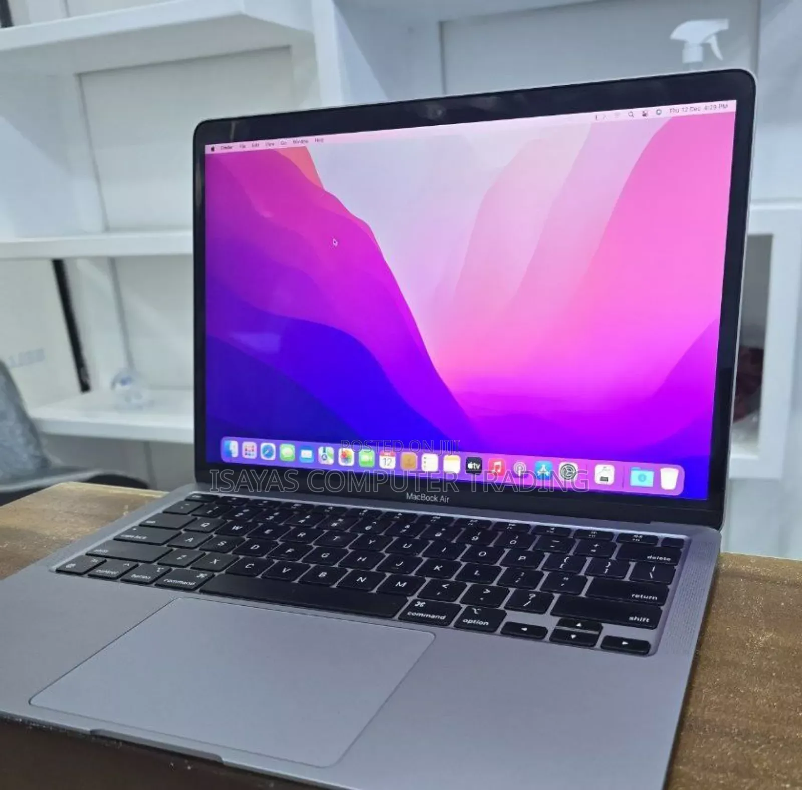 New Laptop Apple MacBook Air 2020 M1 8GB Intel Core Ultra 7 SSD 256GB