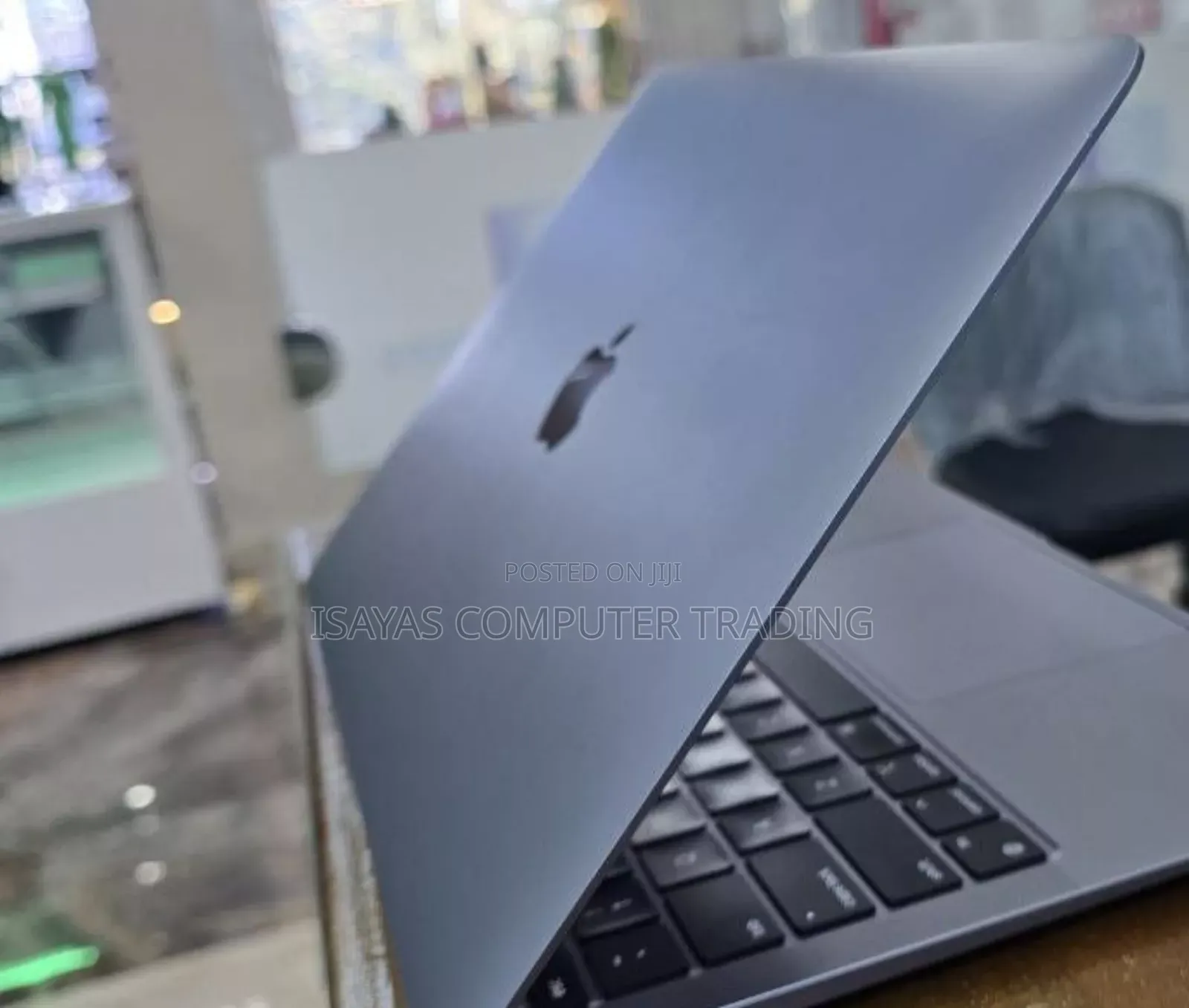 New Laptop Apple MacBook Air 2020 M1 8GB Intel Core Ultra 7 SSD 256GB