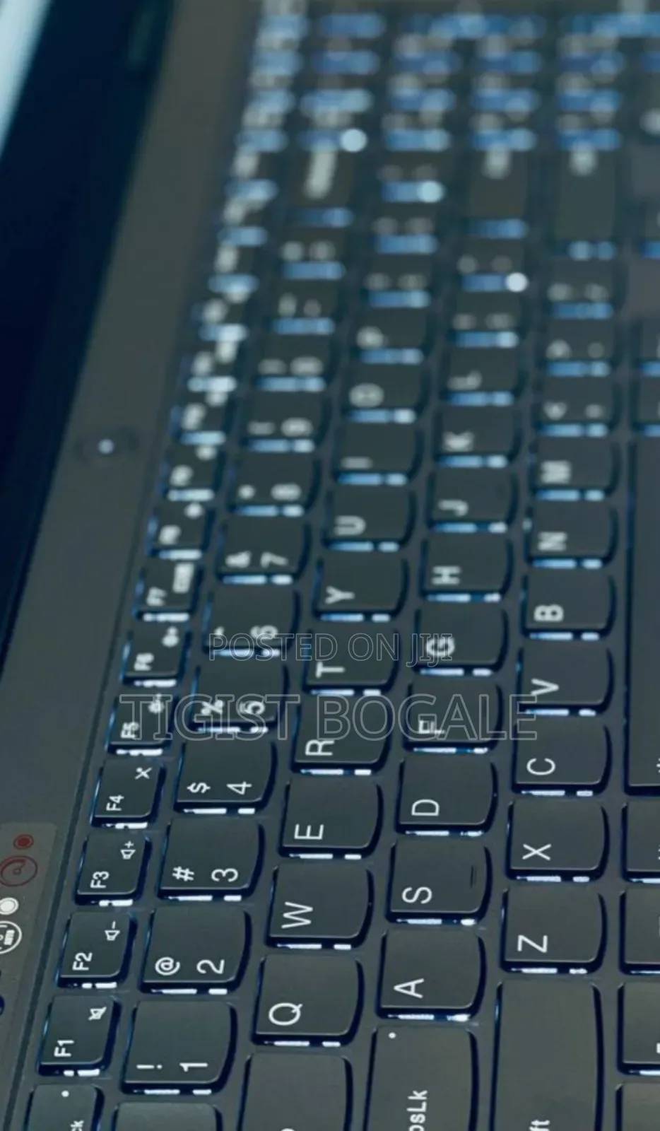 New Laptop Lenovo A7 8GB AMD Ryzen SSD 1T