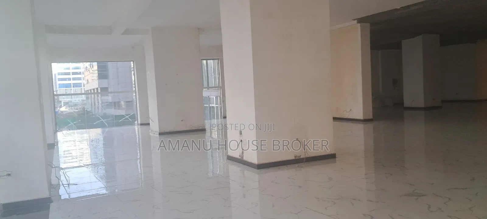 Urgently for Rent Show Room on the Ground Floor, Bole, Area.