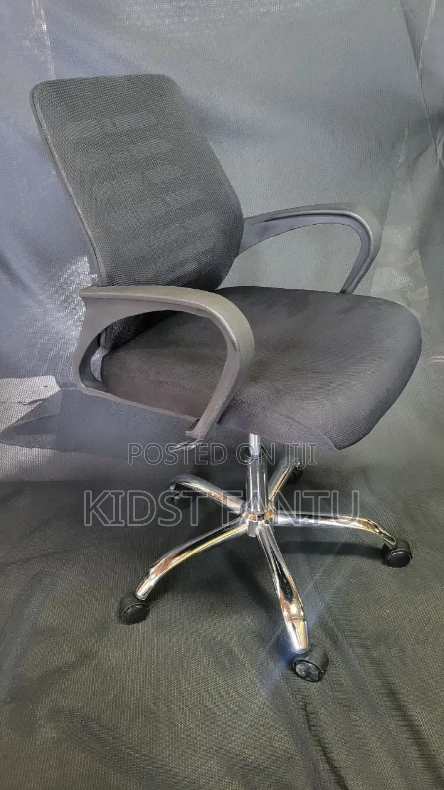 Secretary Chair With Out Headrest