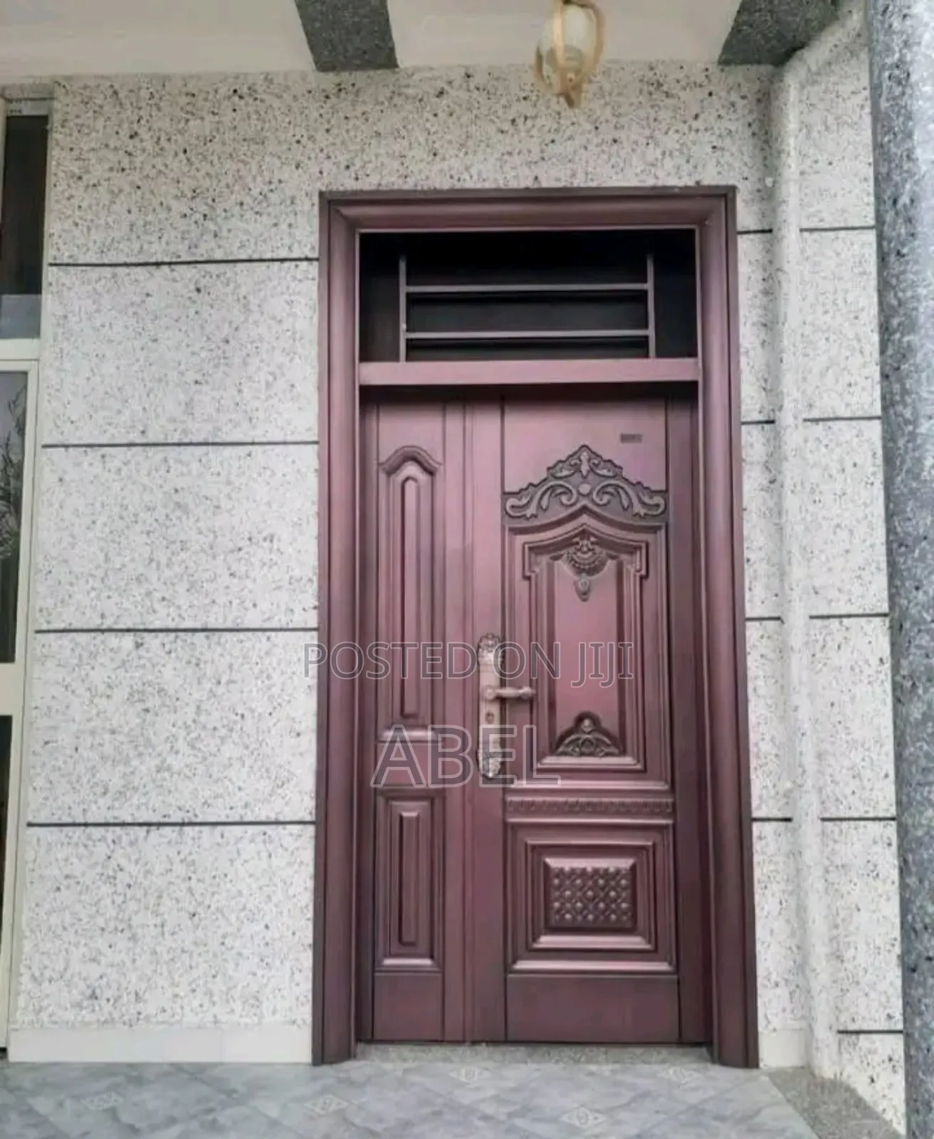 ለአፓርታማ Victor Security በር አለላቹ