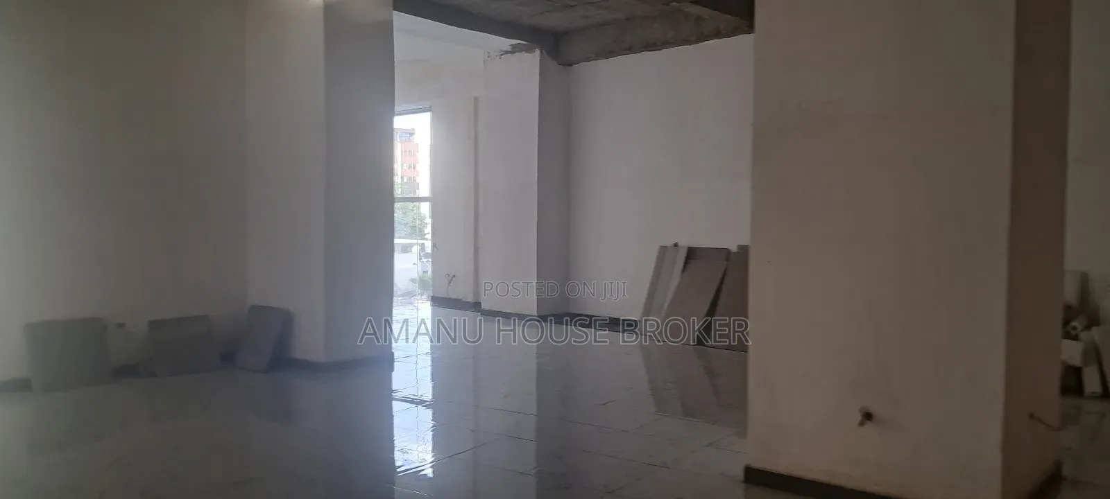 Urgently for Rent Show Room on the Ground Floor, Bole Rood