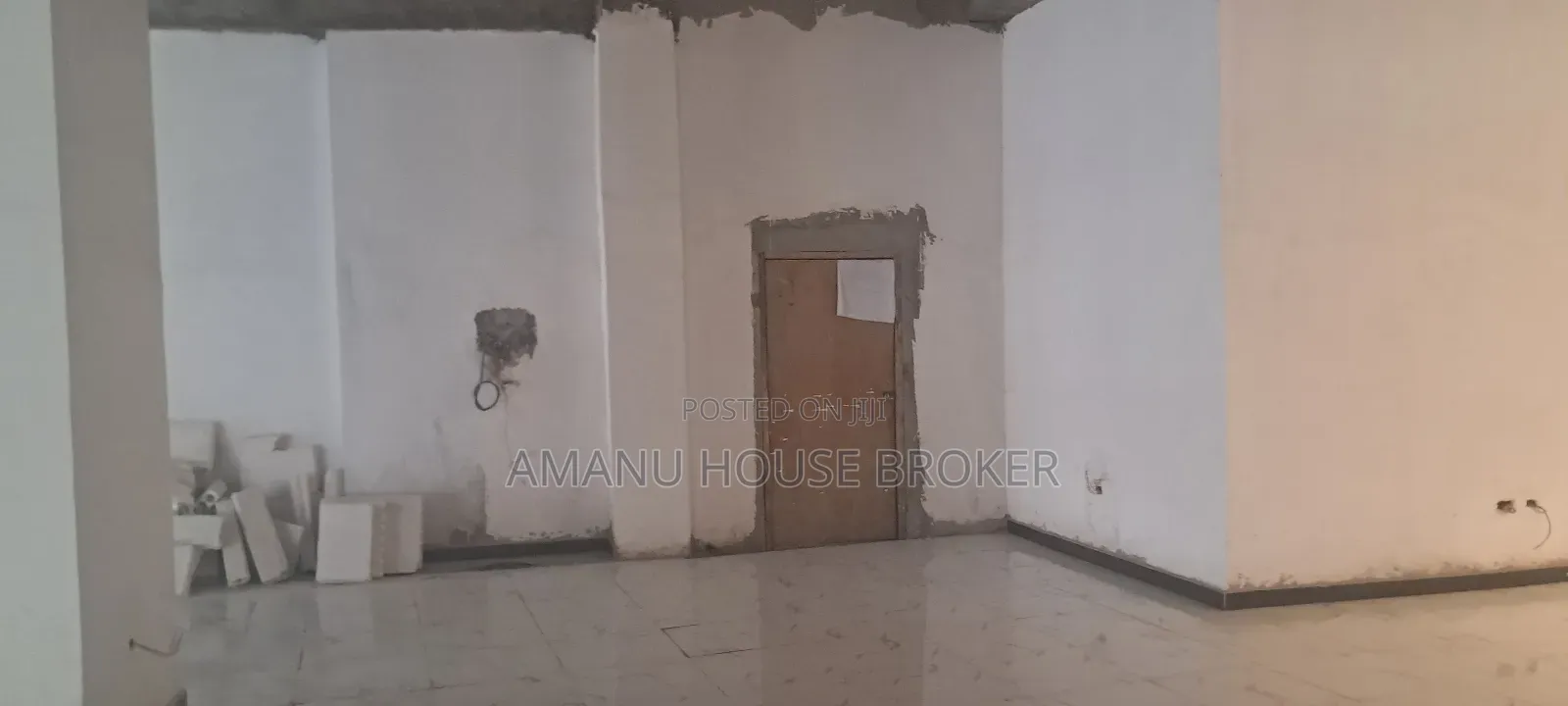 Urgently for Rent Show Room on the Ground Floor, Bole Rood