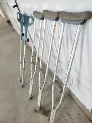 Crutches半夜crutches當然crutches已於crutches時代crutches翗哫crutches