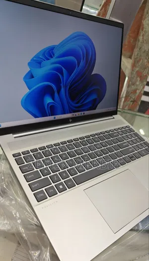 New Laptop HP Pavilion 15 16GB Intel Core I5 SSD 1T