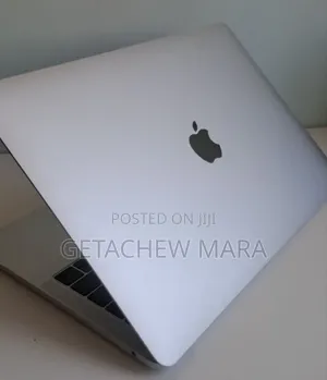 New Laptop Apple MacBook Pro 2017 8GB Intel Core I5 SSD 1T