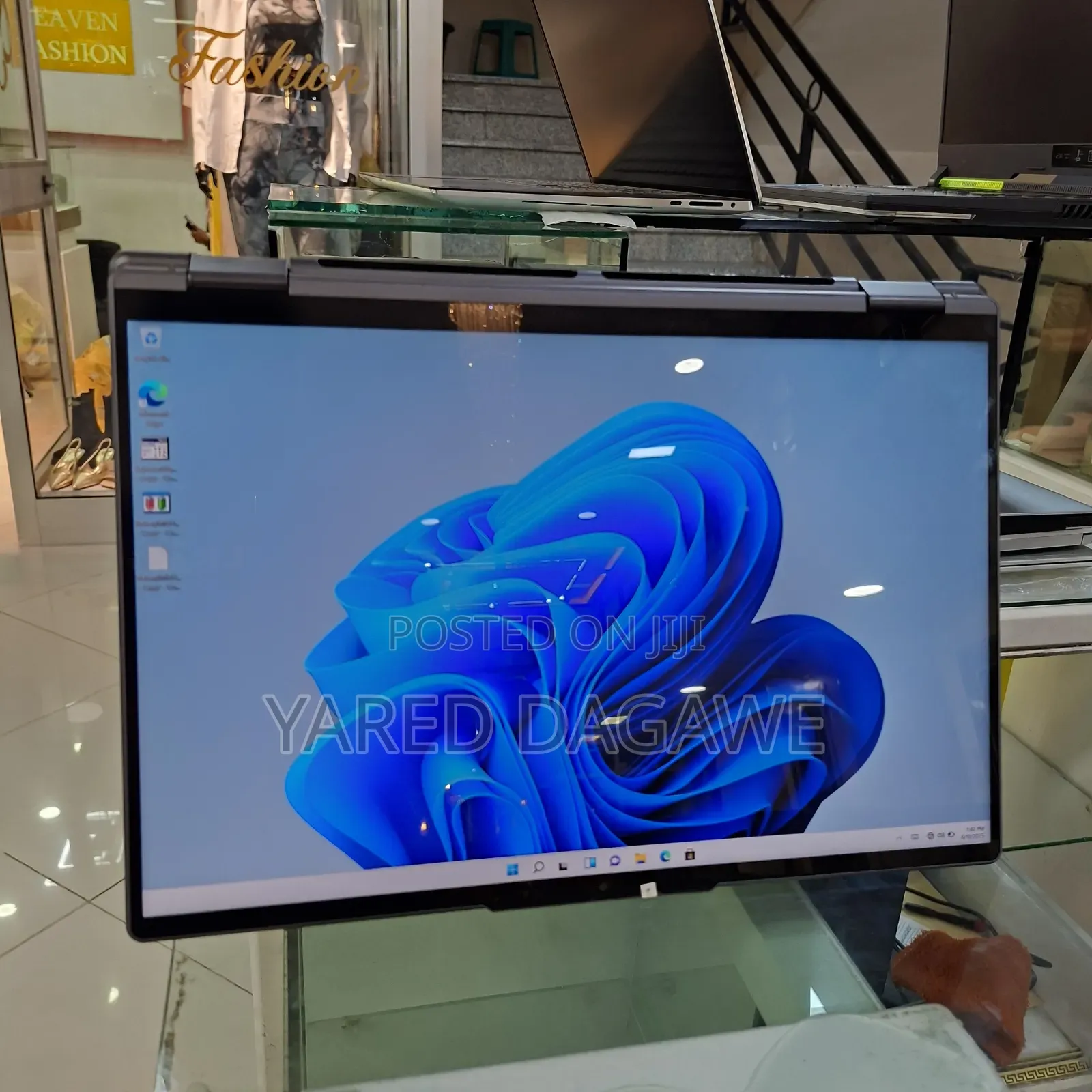 New Laptop Lenovo Yoga 7i 16GB Intel Core I7 SSD 1T