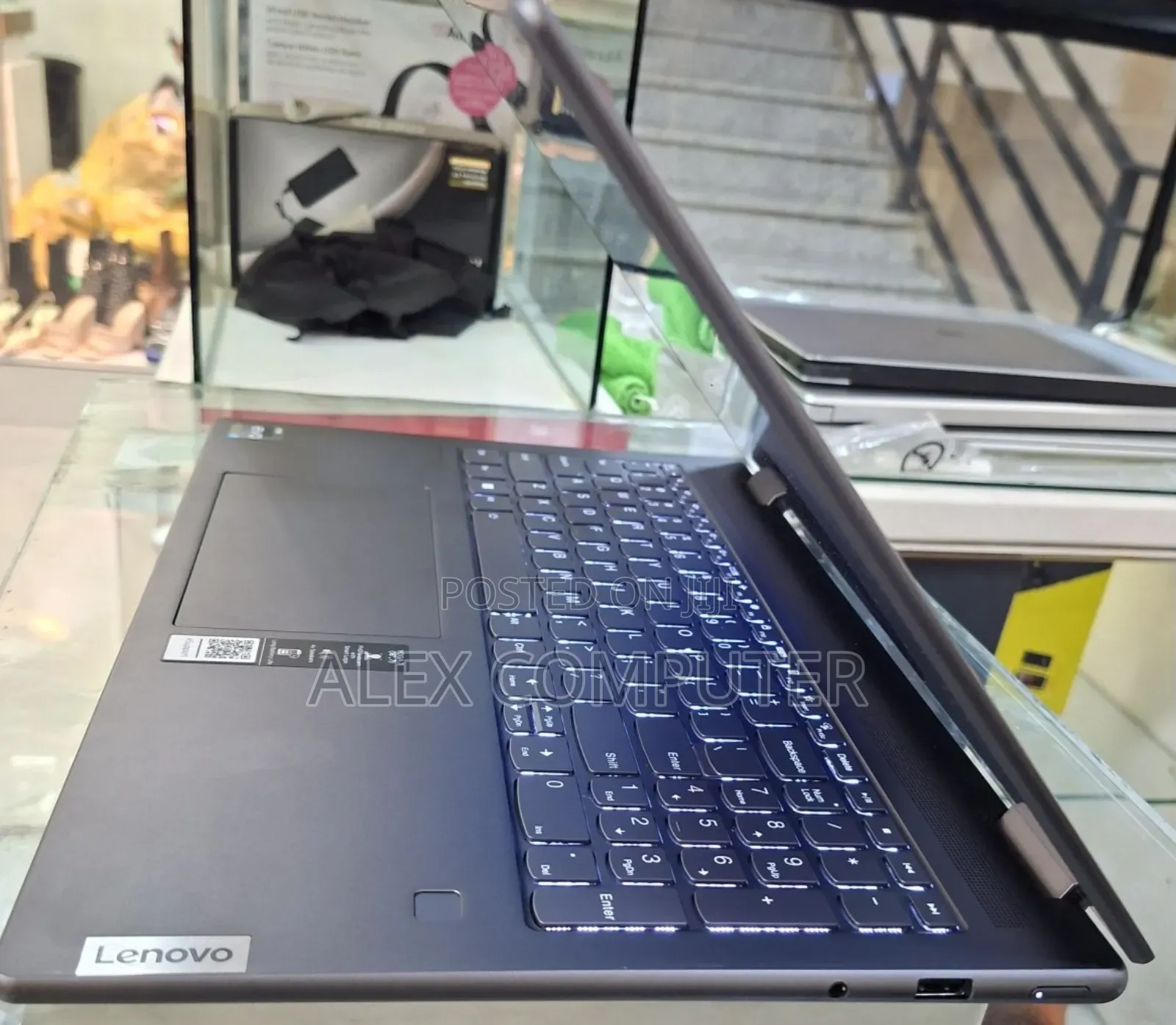 New Laptop Lenovo Yoga 7i 16GB Intel Core I7 SSD 1T