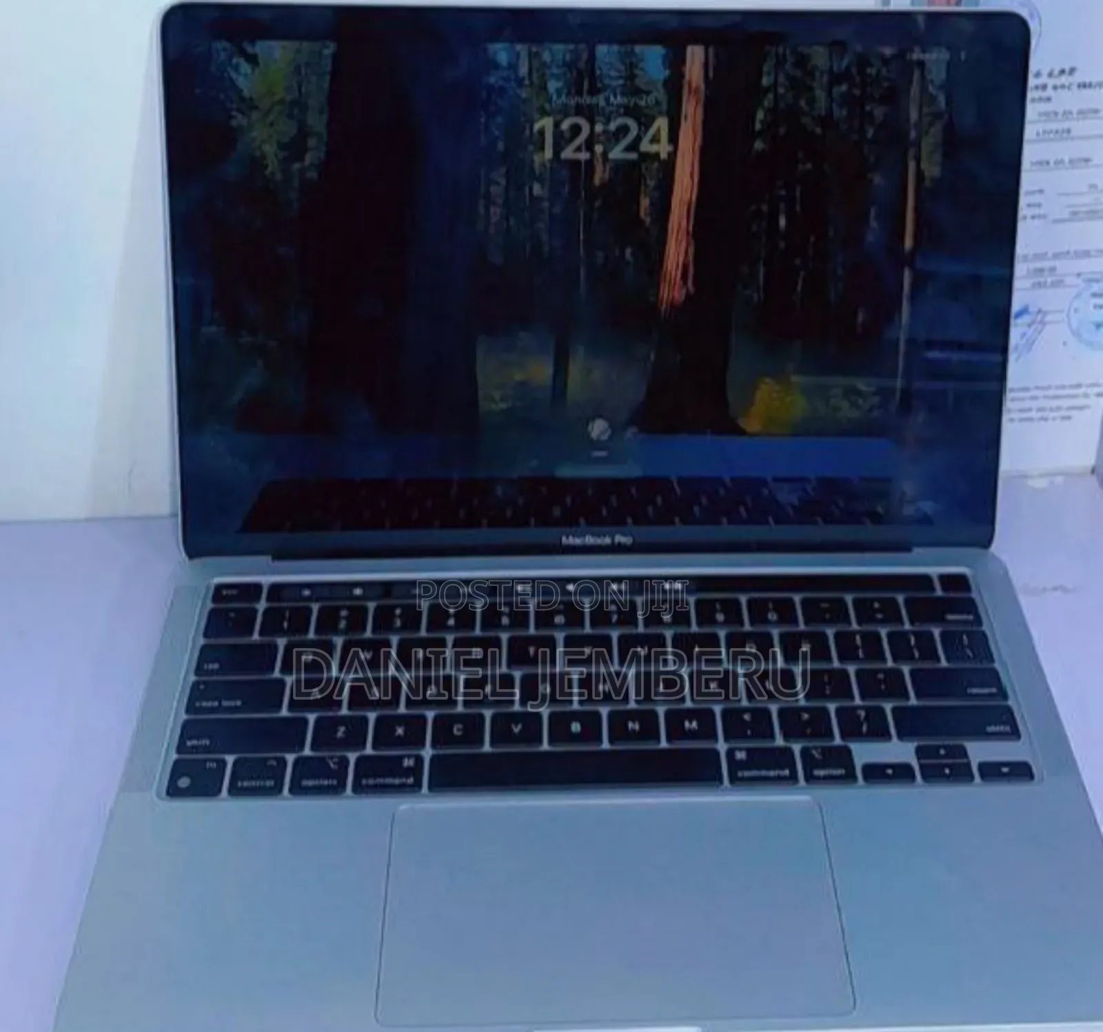 New Laptop Apple MacBook Pro 2022 M2 8GB Apple M2 SSD 512GB