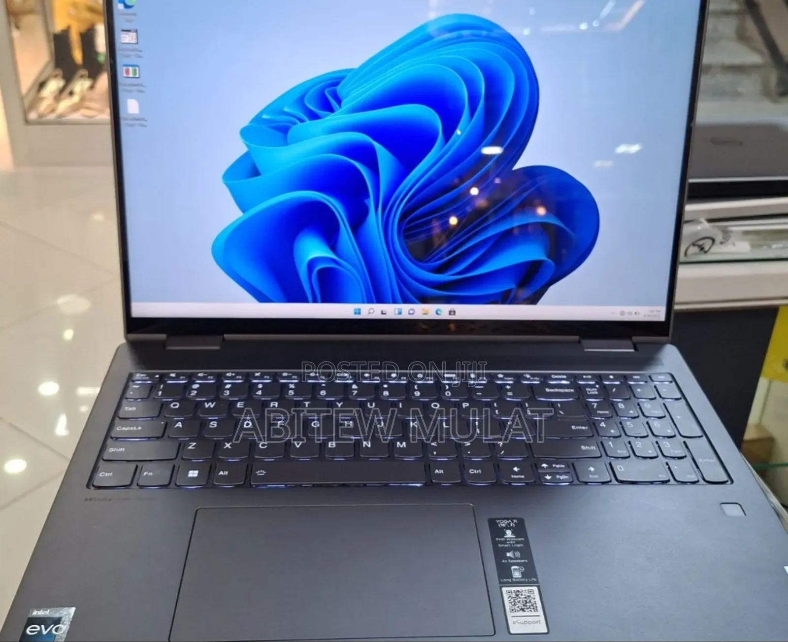 New Laptop Lenovo Yoga 7i 16GB Intel Core I7 SSD 1T