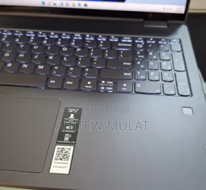 New Laptop Lenovo Yoga 7i 16GB Intel Core I7 SSD 1T