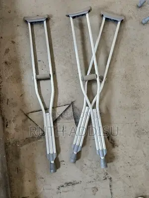 Photo - Crutchez黨團crutches半年crutches區分crutches銳意crutches孓萬crutches