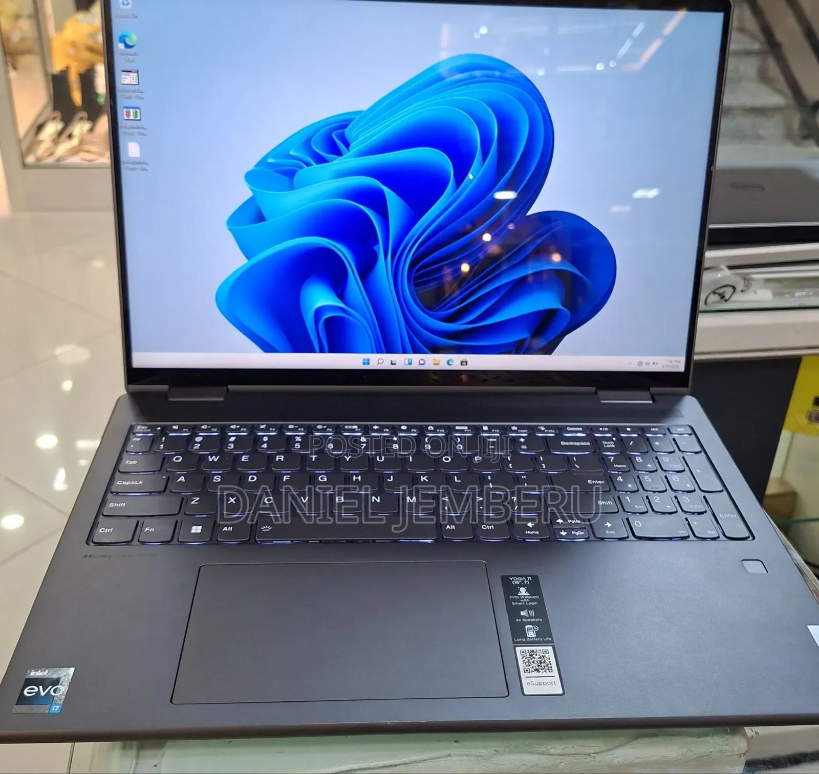 New Laptop Lenovo Yoga 7i 16GB Intel Core I7 SSD 1T