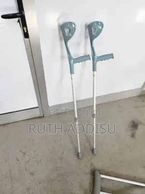 Photo - Crutches當時elbow New Crutches鋊我crutches將來crutches𩠐燮crutches