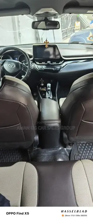 Toyota C-HR 2018 Gold