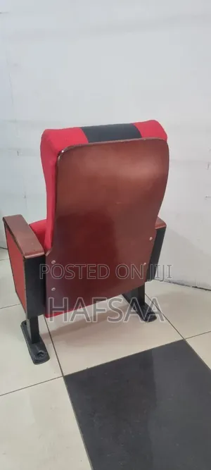 Photo - Quality Cinema Chair