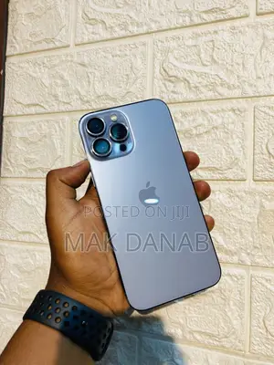 Photo - Apple iPhone 13 Pro Max 256 GB Blue