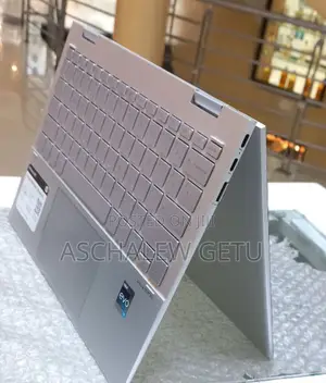 New Laptop HP Envy X360 8GB Intel Core I7 SSD 512GB