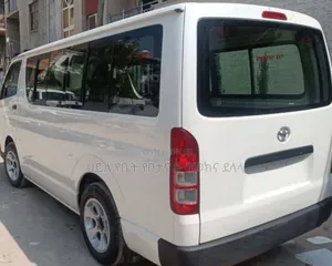 Toyota HiAce 2013 White
