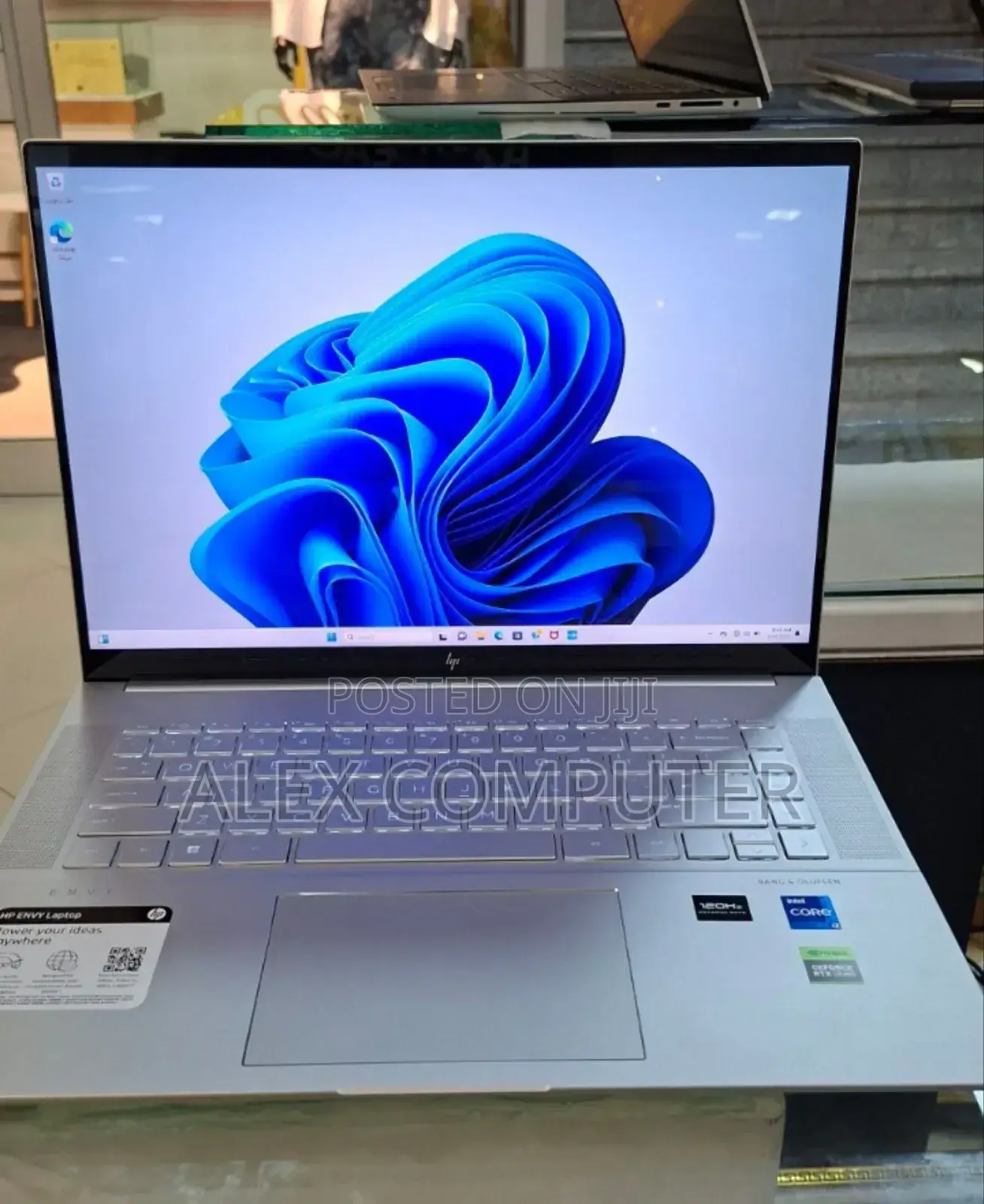 New Laptop HP Envy 16 Gaming 16-H1023dx 16GB Intel Core I7 SSD 1T