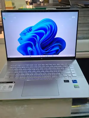 New Laptop HP Envy 16 Gaming 16-H1023dx 16GB Intel Core I7 SSD 1T