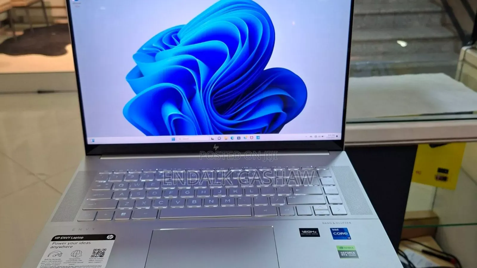 New Laptop HP Envy X360 16GB Intel Core I7 SSD 1T