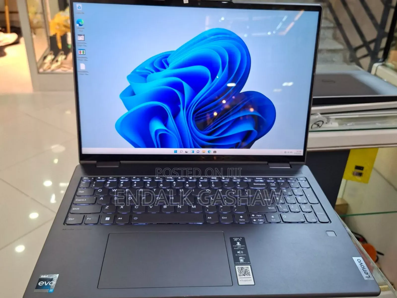 New Laptop Lenovo ThinkPad Yoga 16GB Intel Core I7 SSD 1T