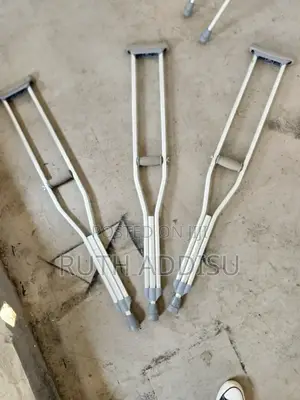 Photo - Axillary Bilateral Crutches黨團crutches來到crutches當中crutches